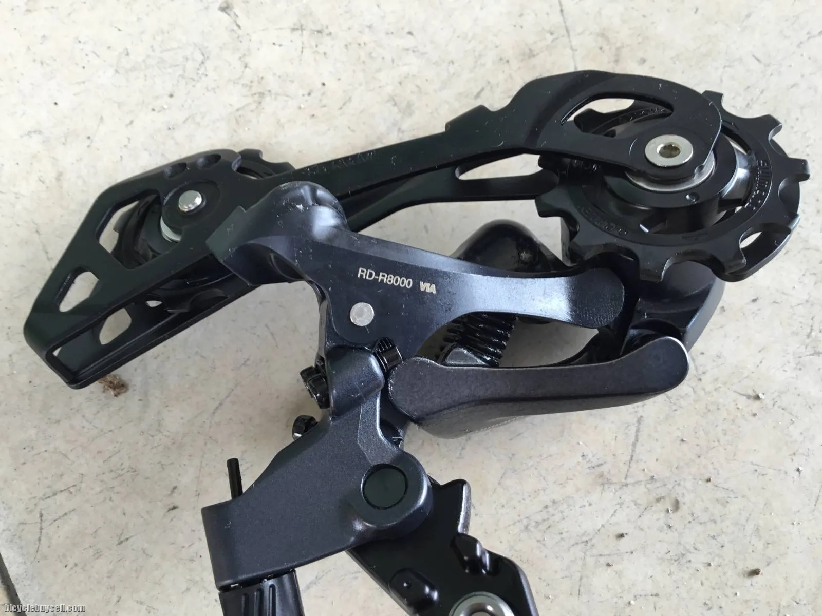 Shimano Ultegra R8000 GS Rear Deraileur - Long Cage for 36T  --  Free courier