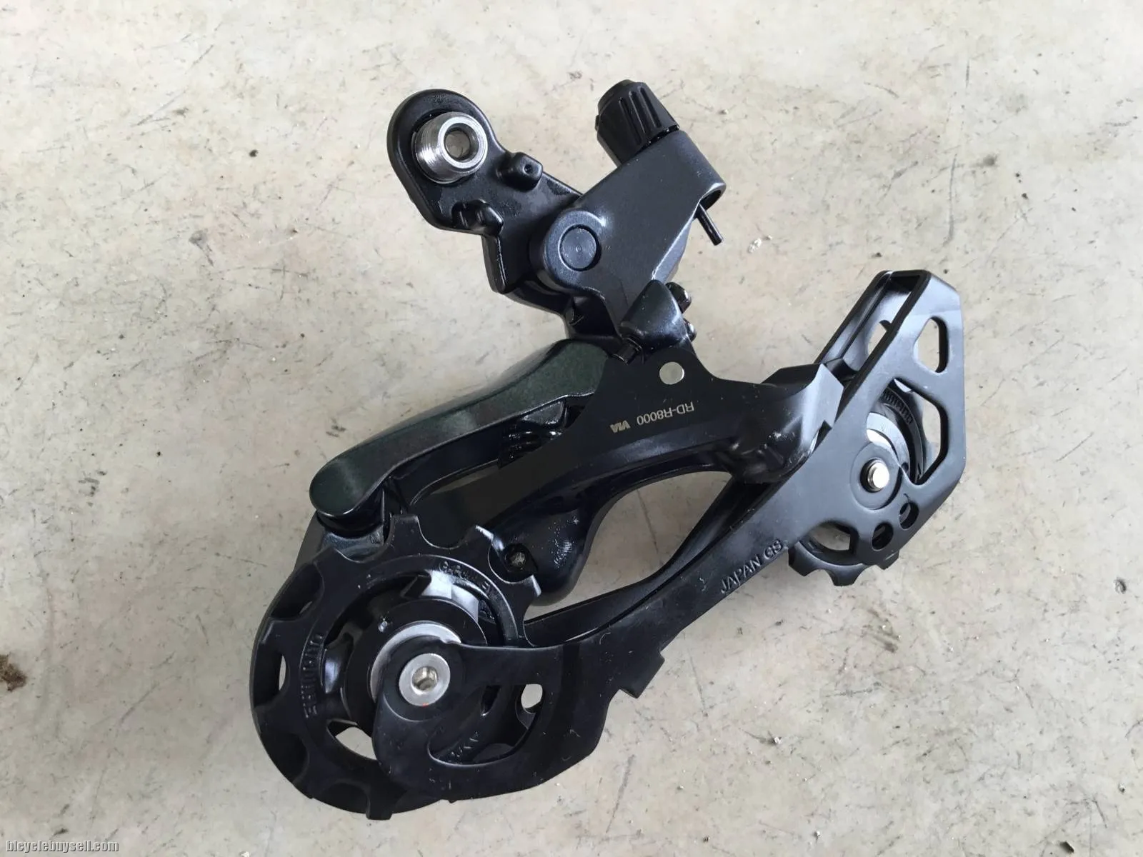 Shimano Ultegra R8000 GS Rear Deraileur - Long Cage for 36T  --  Free courier