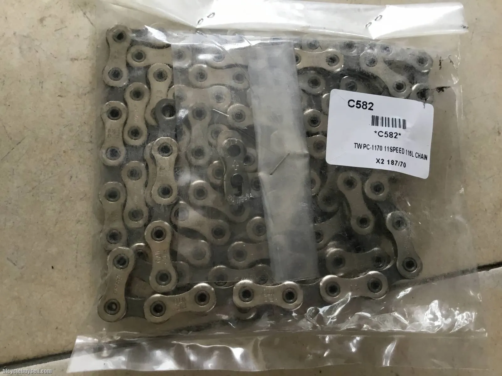 Sram PC-1170 Chain - 11Speed - 116L Taiwan -- free courier