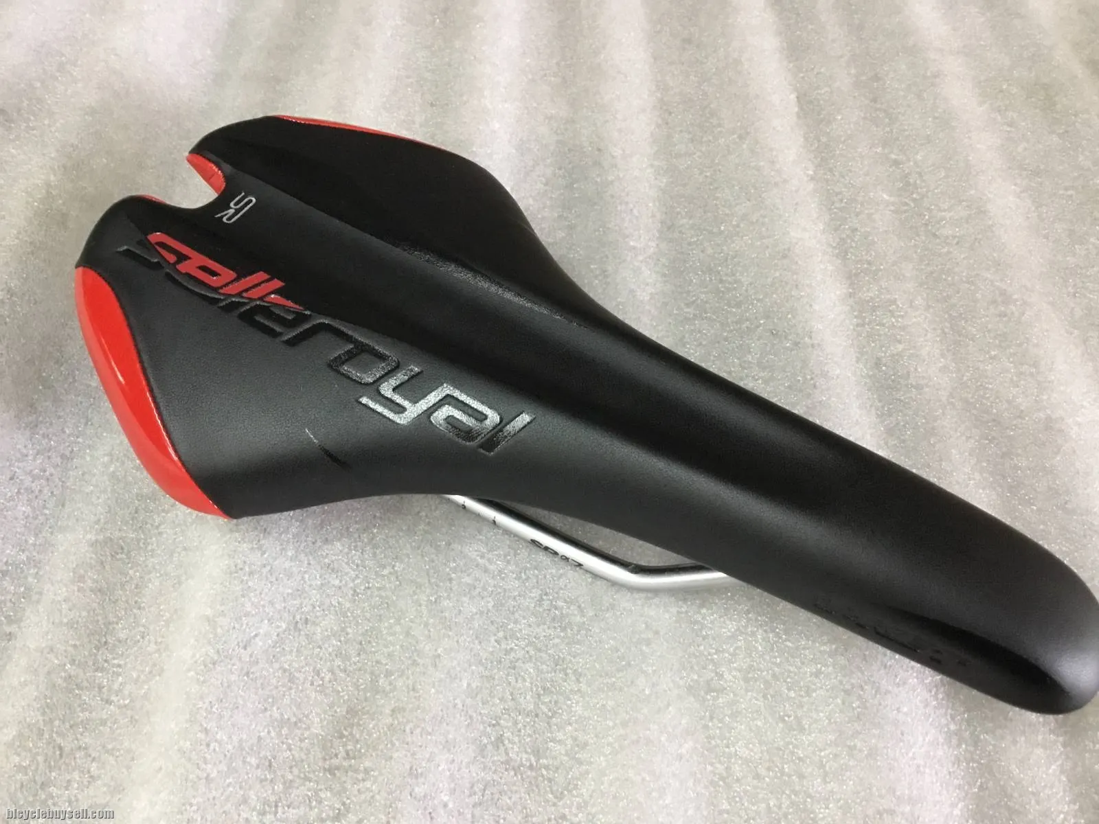 Selle Royal Seta Performance and Comfort Saddles @ free pos