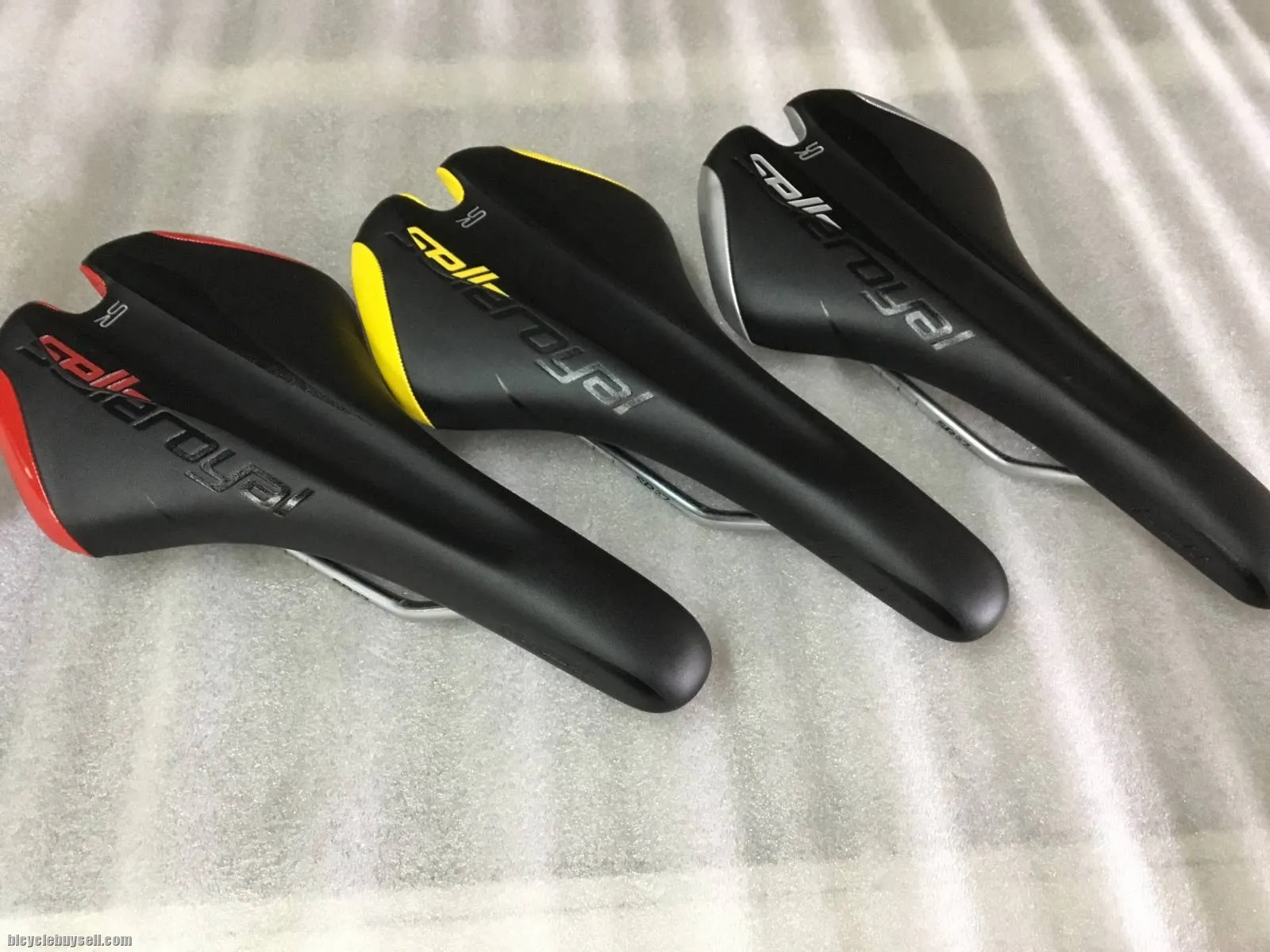 Selle Royal Seta Performance and Comfort Saddles @ free pos