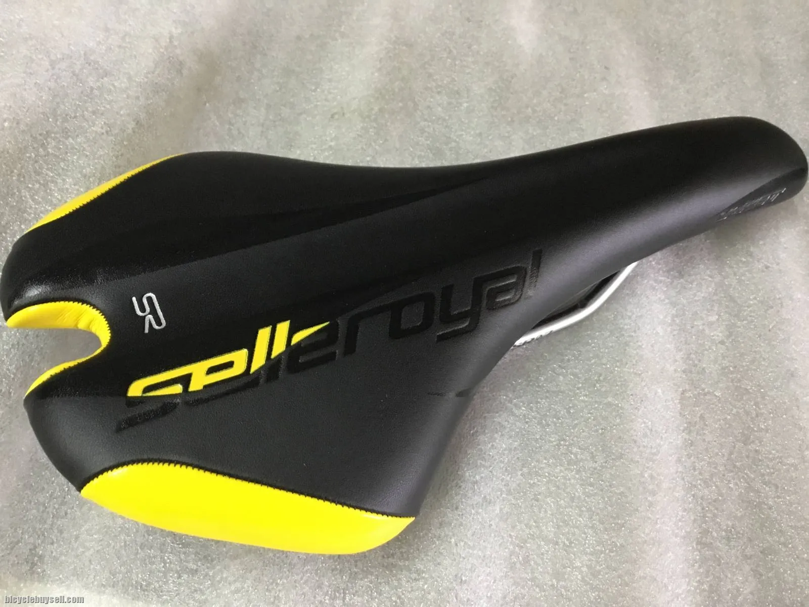 Selle Royal Seta Performance and Comfort Saddles @ free pos