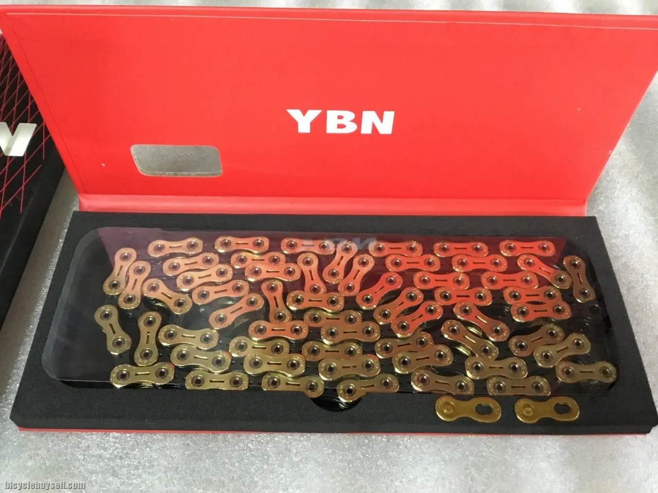 YBN Super Chain (Gold/Black) | 11speed | MTB/Road @ free pos