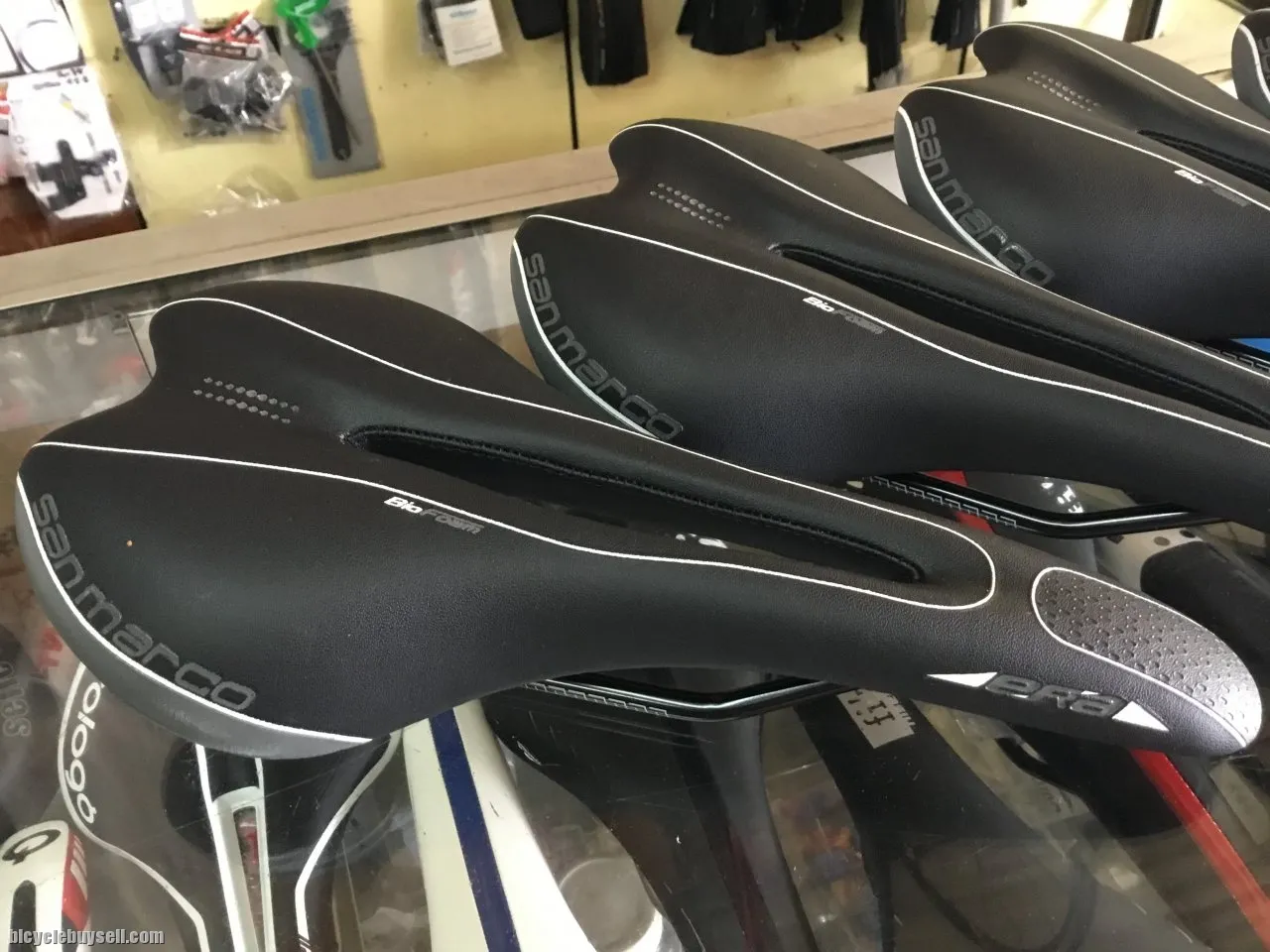 Selle San Marco Era Dynamic Narrow Saddles / Flow Design (free pos w.m)