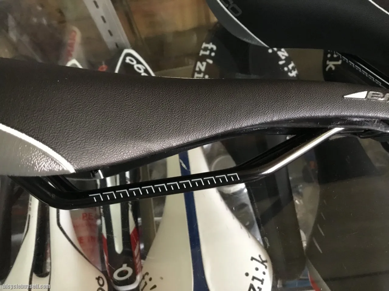 Selle San Marco Era Dynamic Narrow Saddles / Flow Design (free pos w.m)