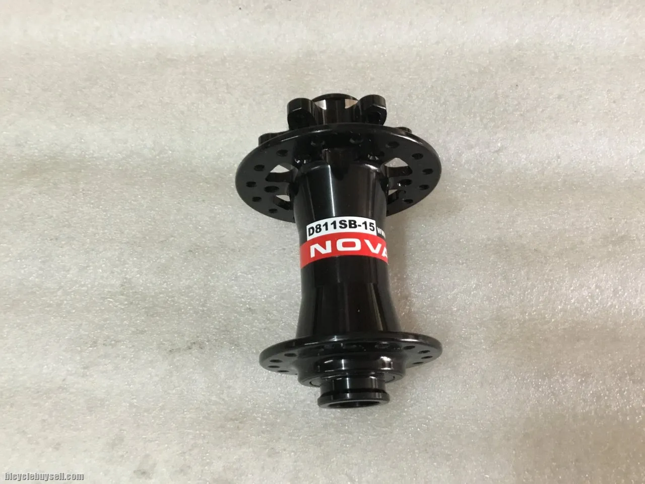 Novatec D811SB-15mm Thru Axle | Front Hub @ free pos