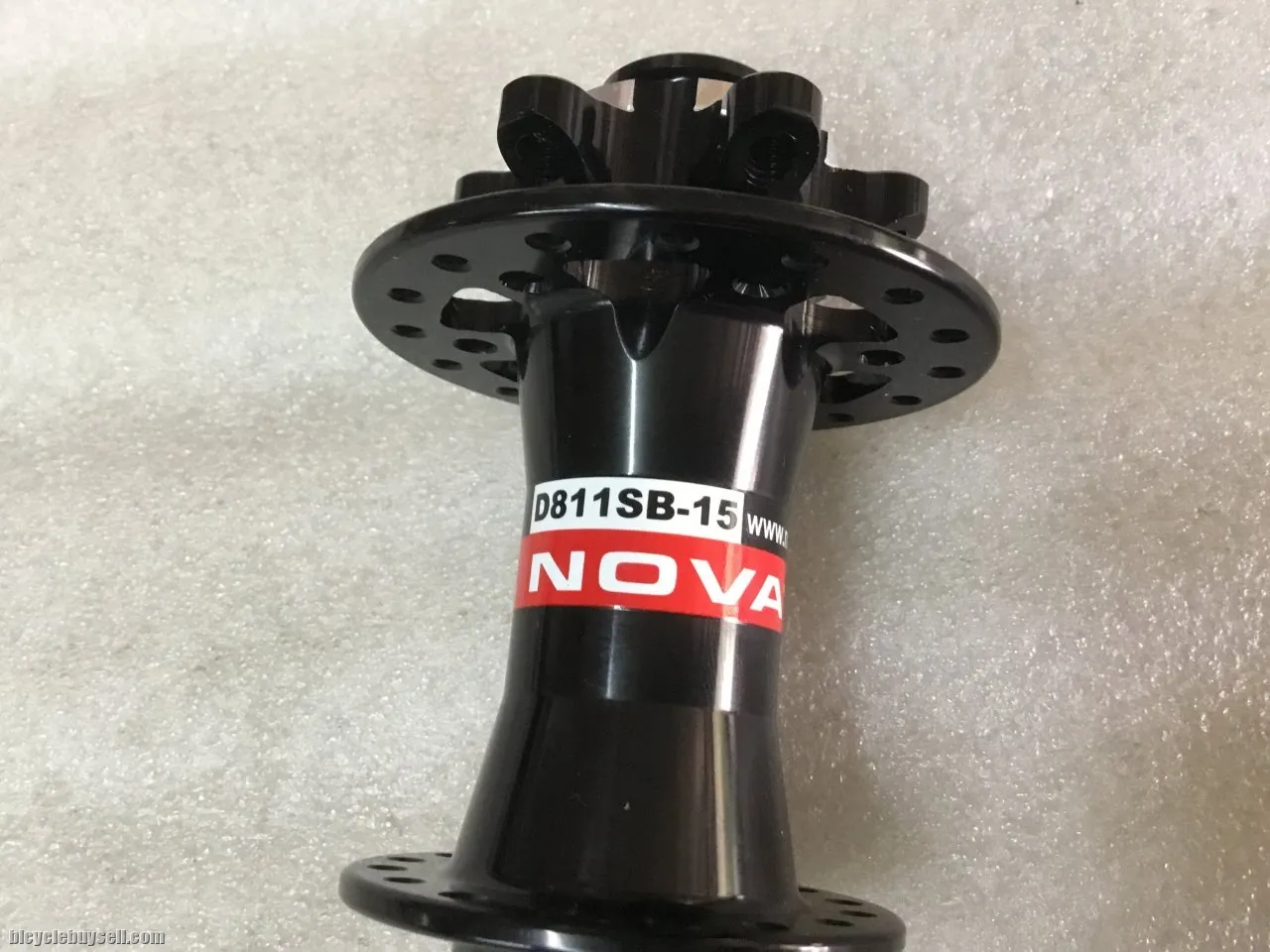 Novatec D811SB-15mm Thru Axle | Front Hub @ free pos