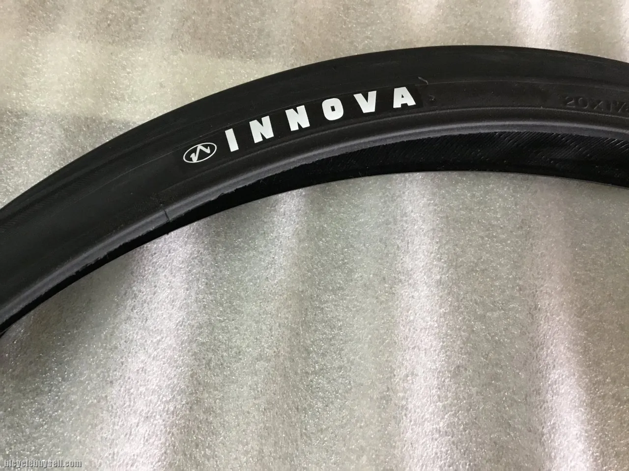Innovo Folding Tires 20x 1 1/8   | 451 (Pair) free pos