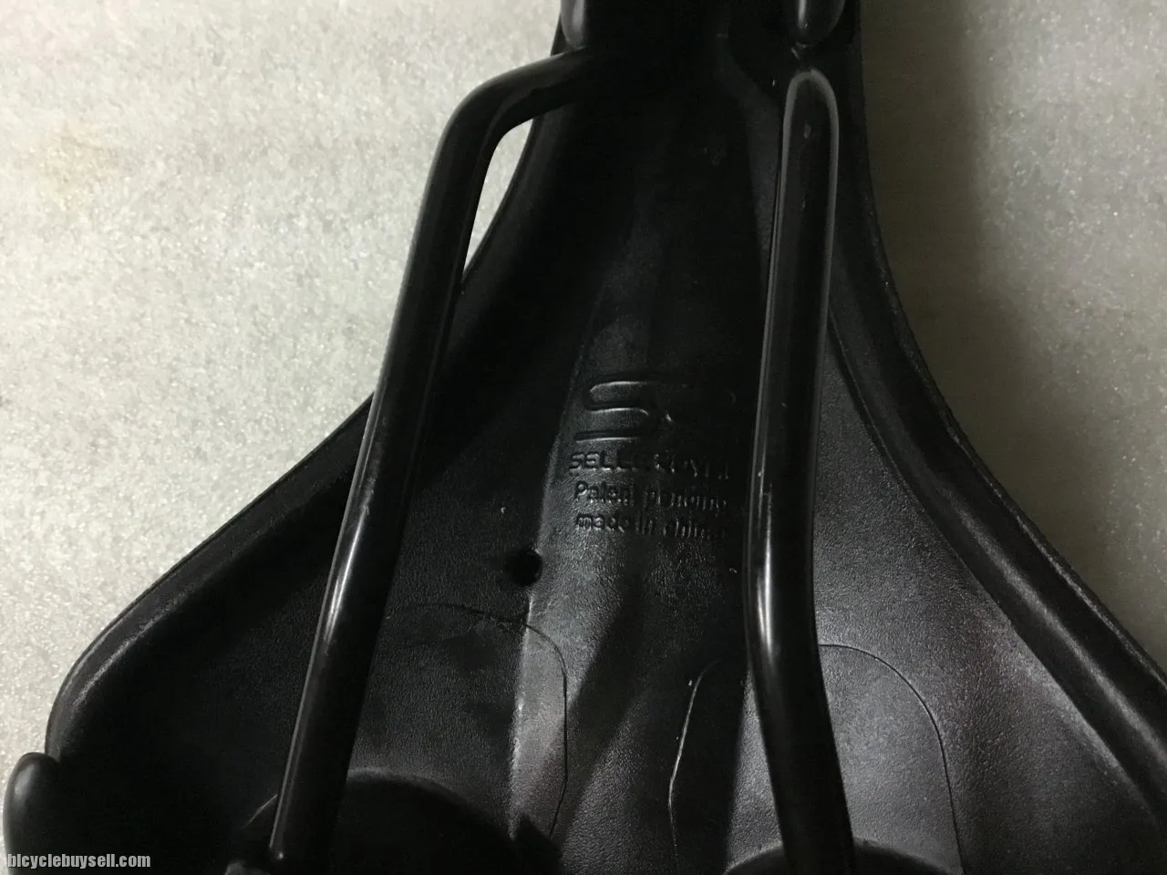 Selle Royal Saddles | RoyalGel Padding - Medium  @ free pos