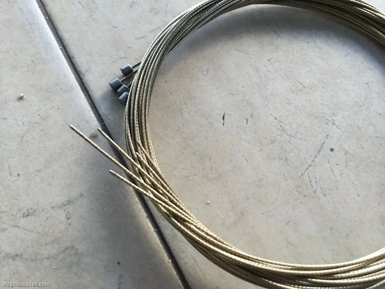 Roadbike/MTB Shifter Inner Cable - Smooth/Gold Cloating 1pcs â€” free courier