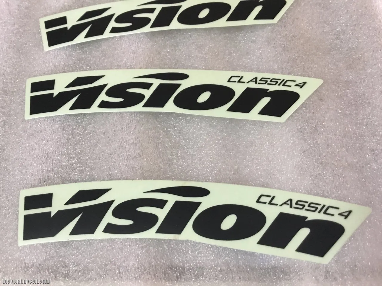 Vision Classic4 Wheel Sticker | Original  @ free pos