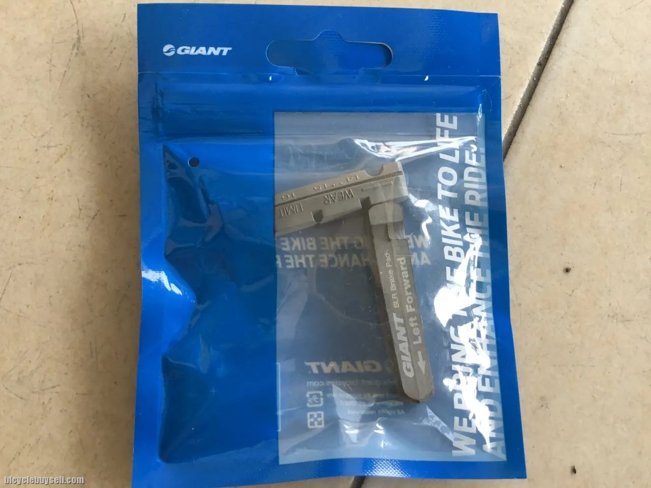 Giant SLR Carbon Brake Pad For Shimano/Sram -- free courier