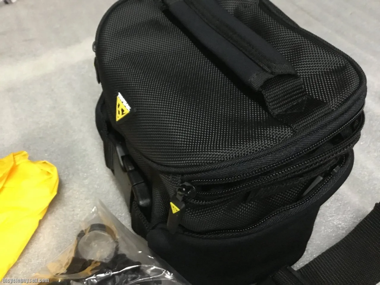 Topeak Compact Handlebar Bag 2L @ free pos
