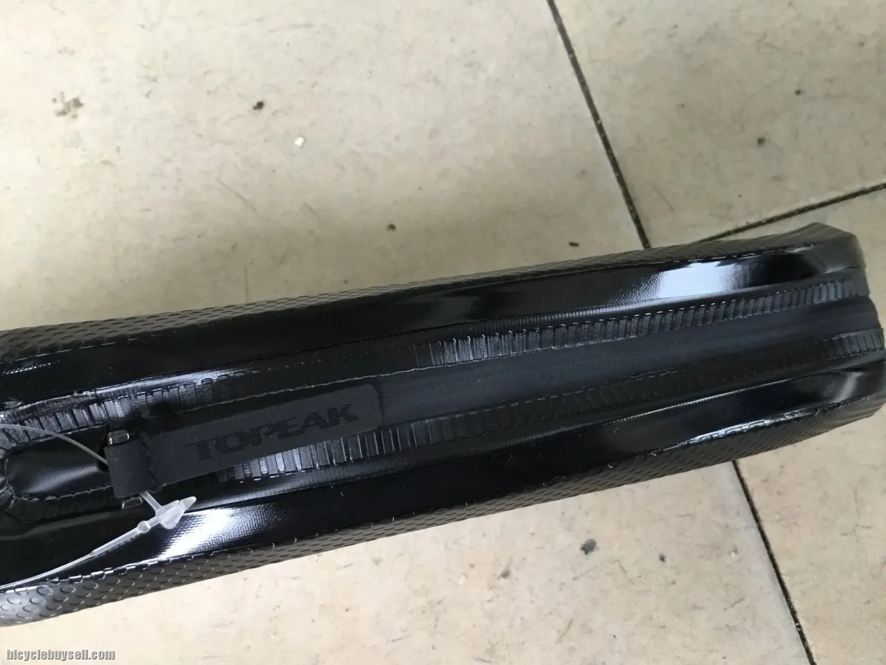 Topeak Top Tube FastFuel Drybag 0.8L - Taiwan - free courier