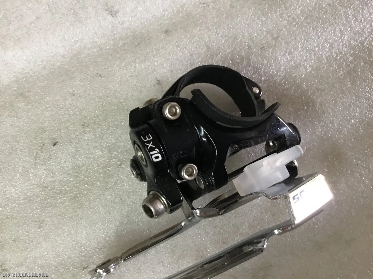 SRAM X9 3x10speed Front Deraileur | Low Clamp @ free pos