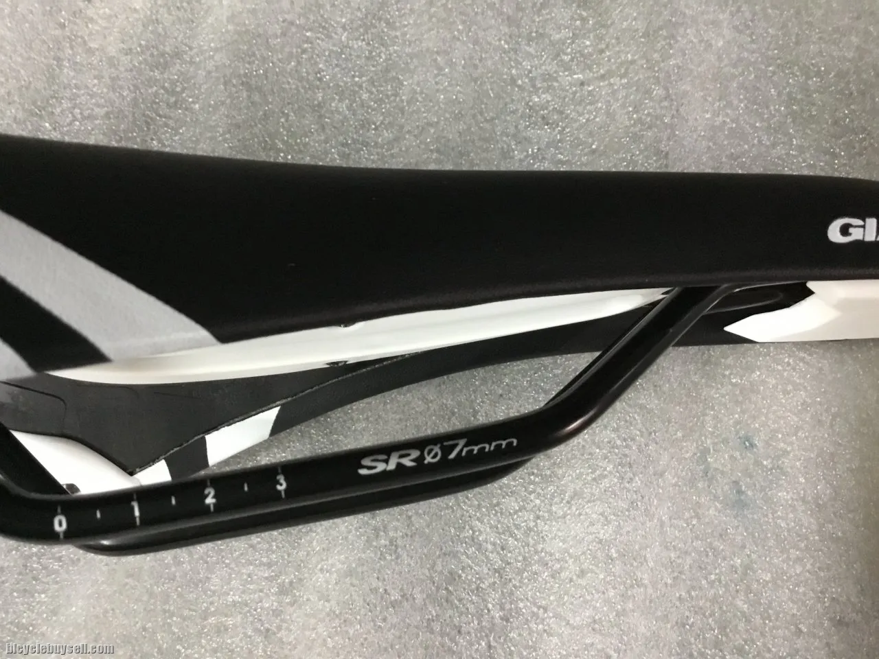 Selle Royal Flow Saddles Made For Giant Bike @ free pos