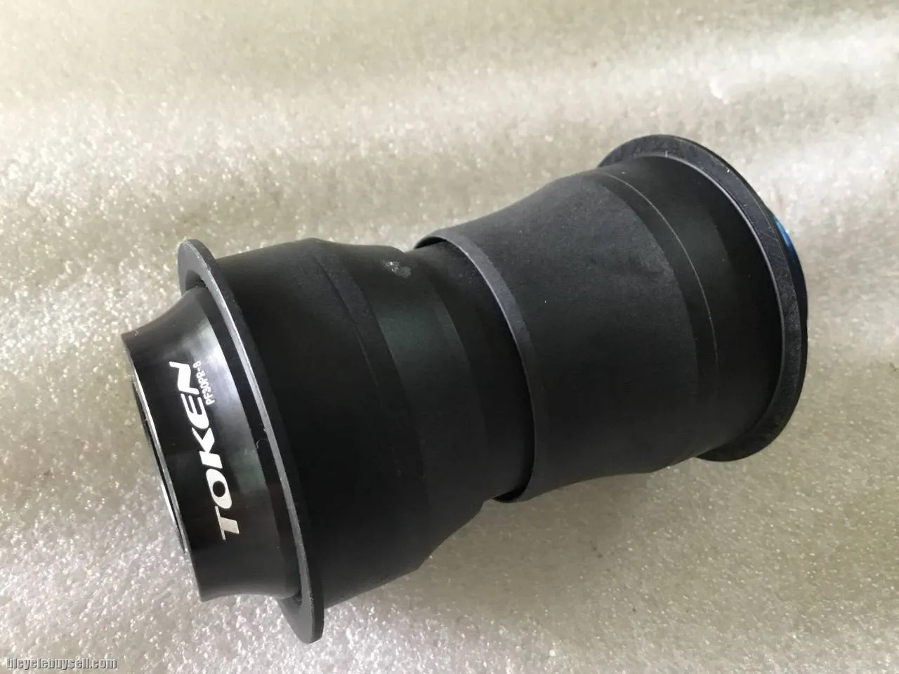 Token  Pressfit BB | PF30 Convert 22/24mm Sram @ free pos