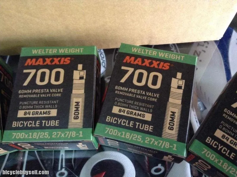 Maxxis Light Weight Road Tubes 700-18/25c FV / 60mm
