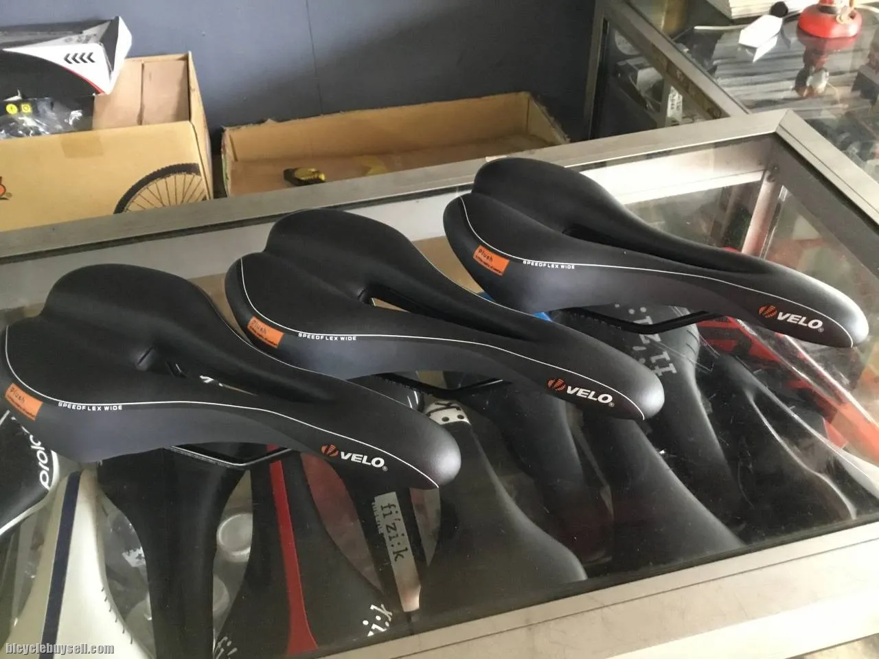 Velo Plush 2107 sport saddles (free pos w.m)