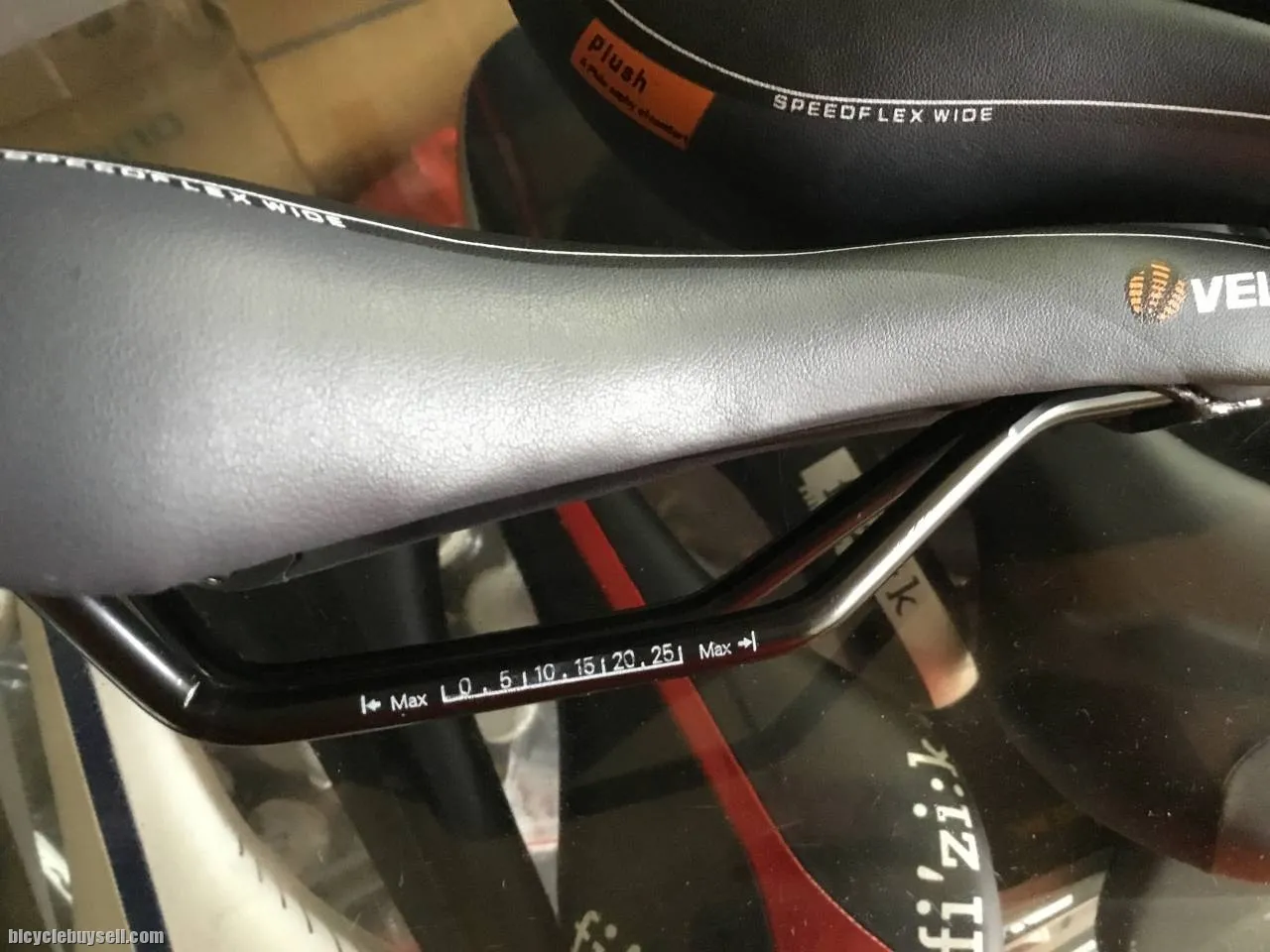 Velo Plush 2107 sport saddles (free pos w.m)