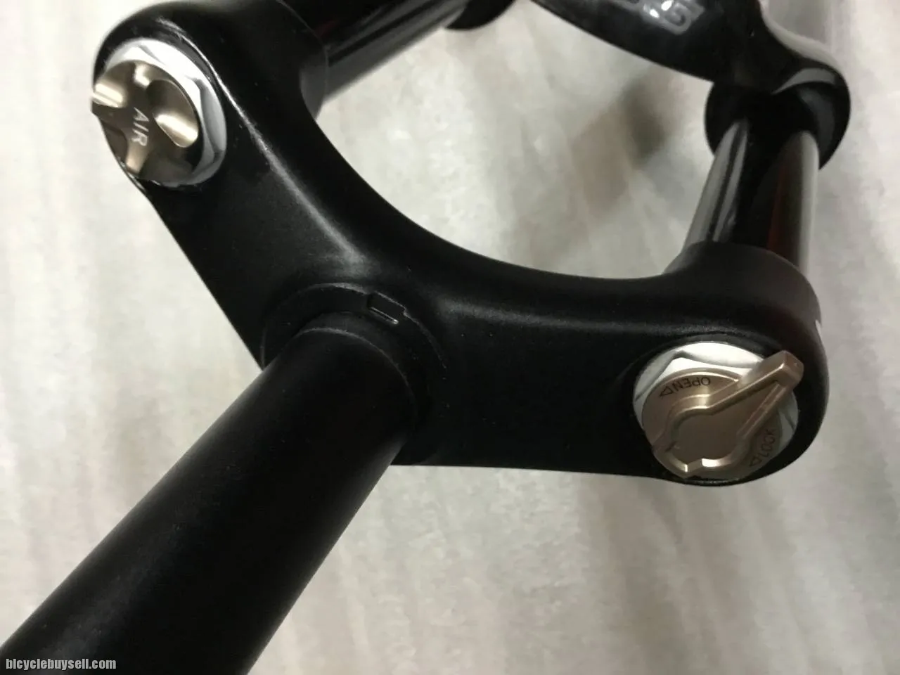Epixon Fork 27.5/650b Travel 120mm (Crown Remote) free pos