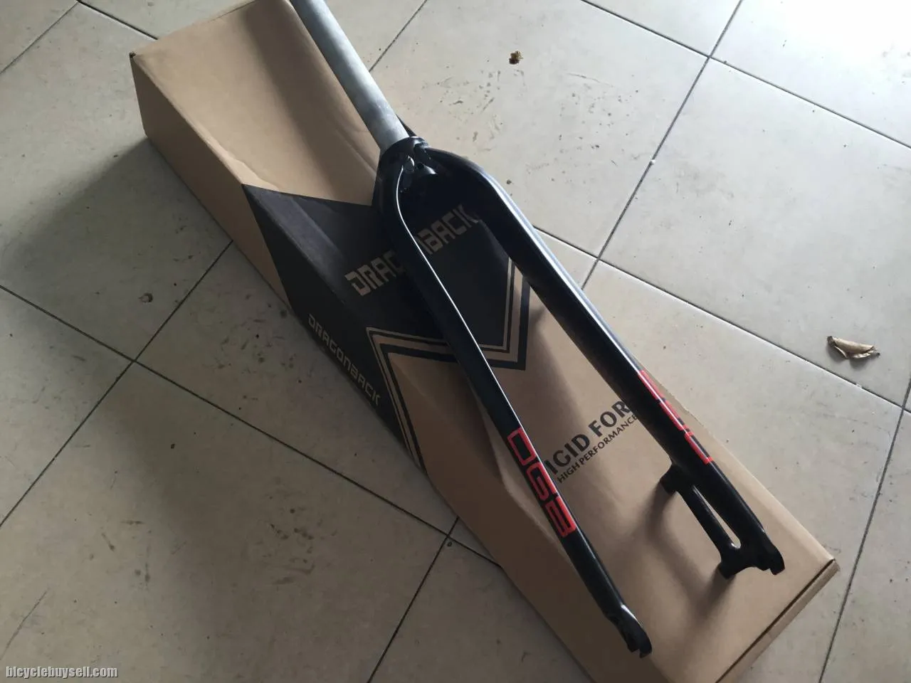 DragonBack Rigid Fork 27.5" Alloy - 790g -- free courier