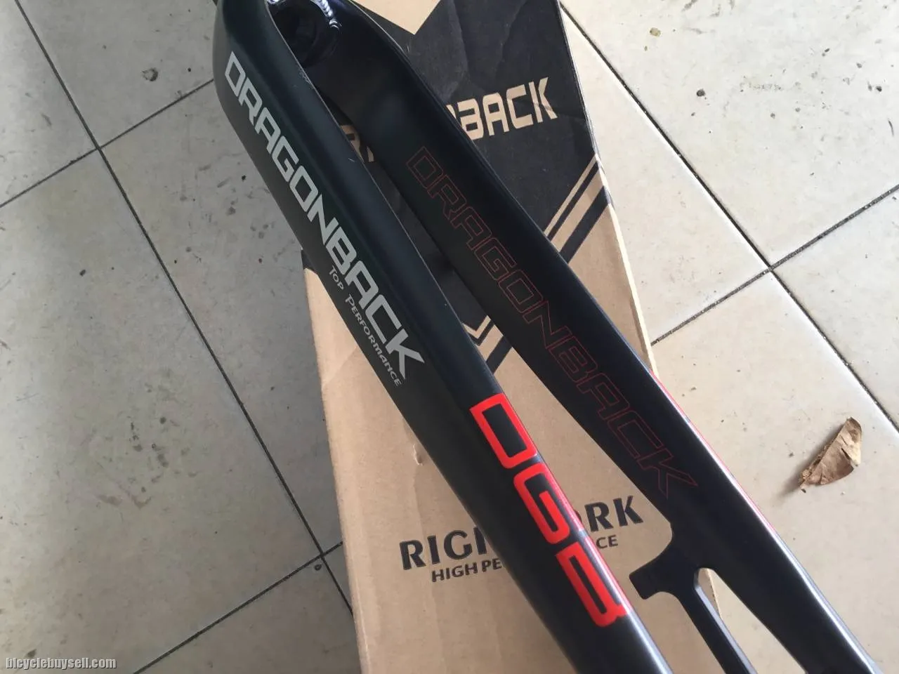 DragonBack Rigid Fork 27.5" Alloy - 790g -- free courier