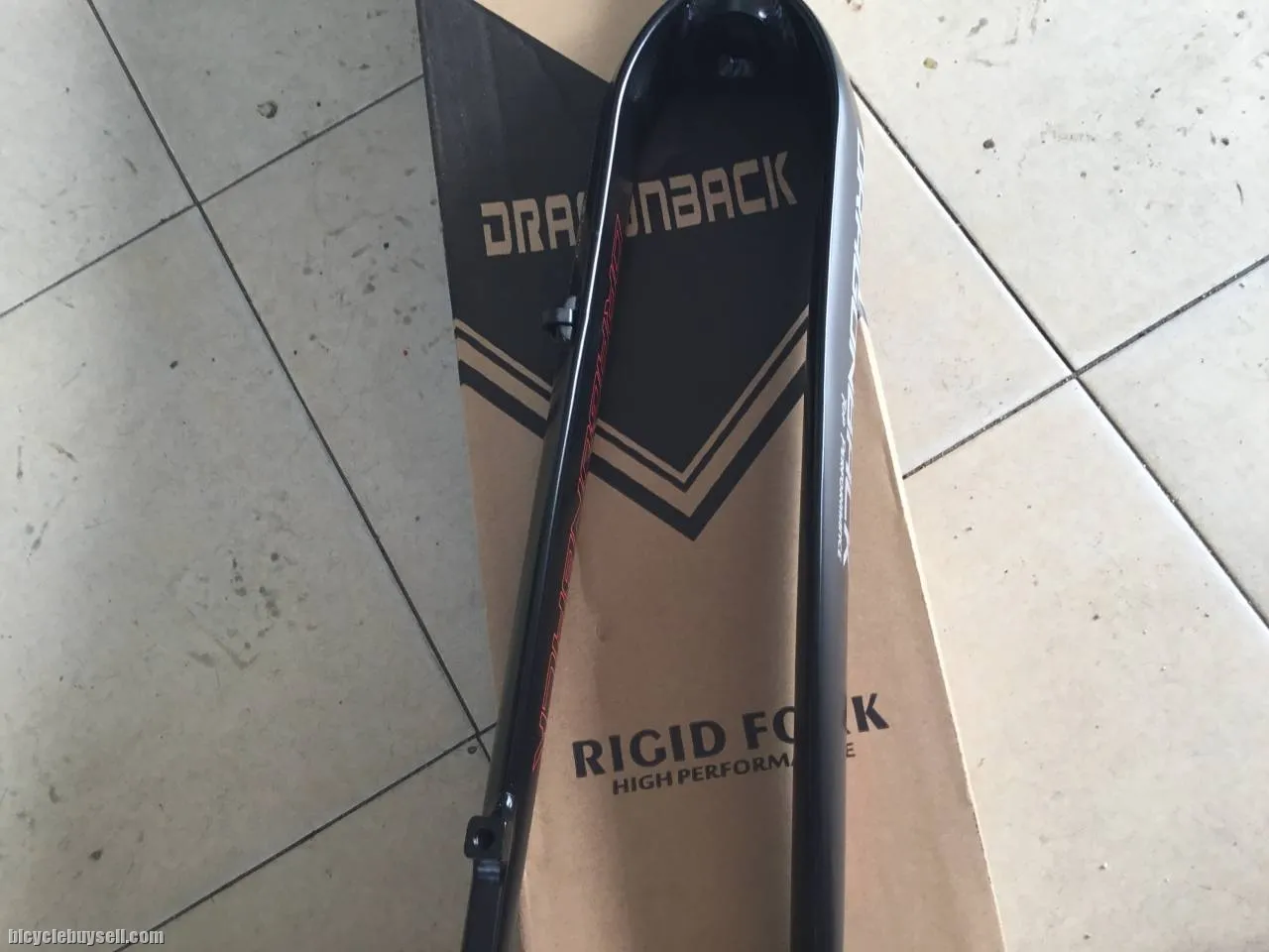 DragonBack Rigid Fork 27.5" Alloy - 790g -- free courier