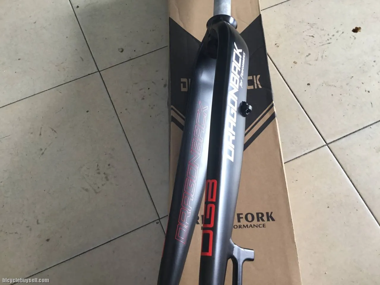 DragonBack Rigid Fork 29er Alloy - 790g -- free courier