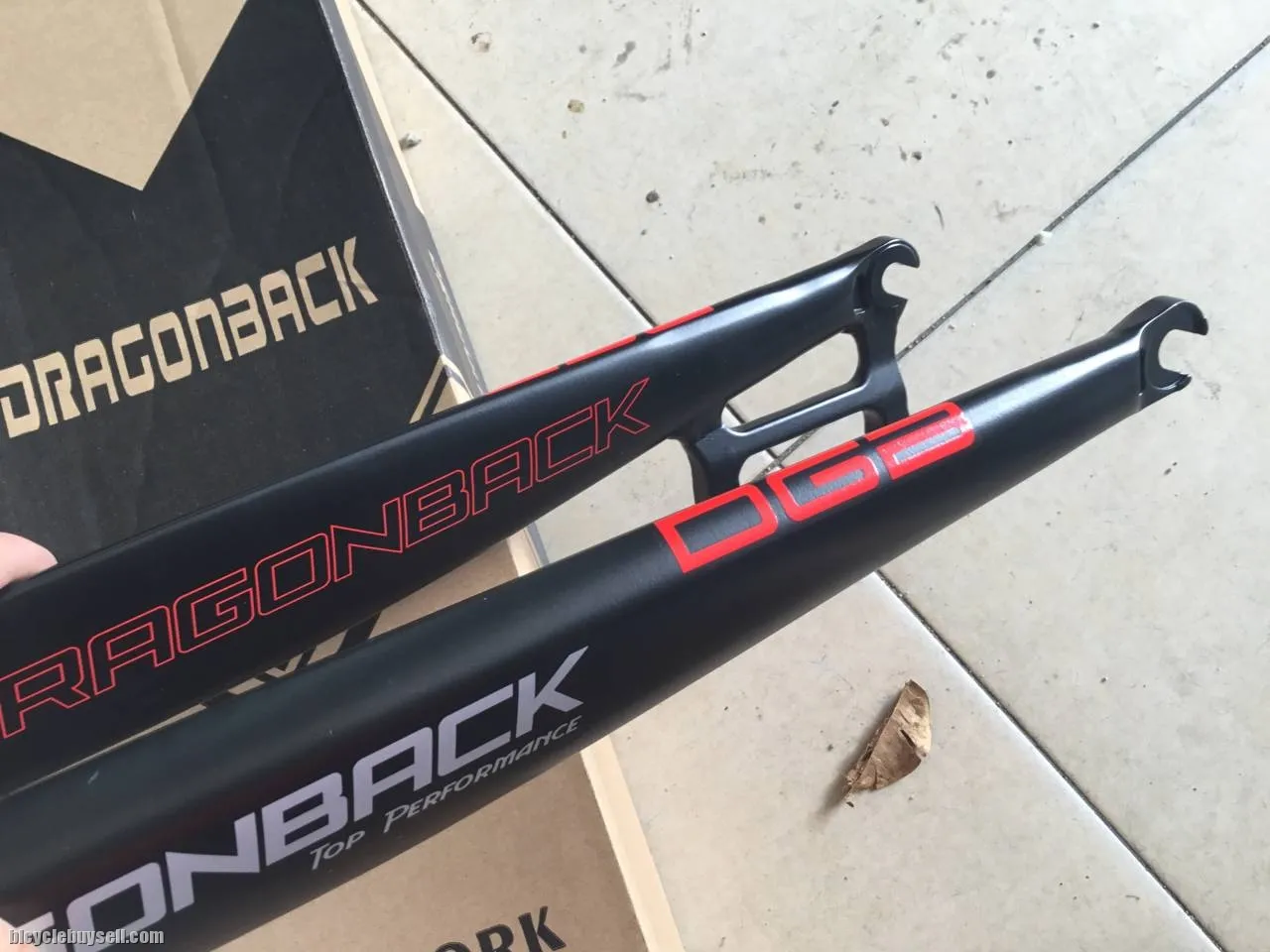 DragonBack Rigid Fork 29er Alloy - 790g -- free courier