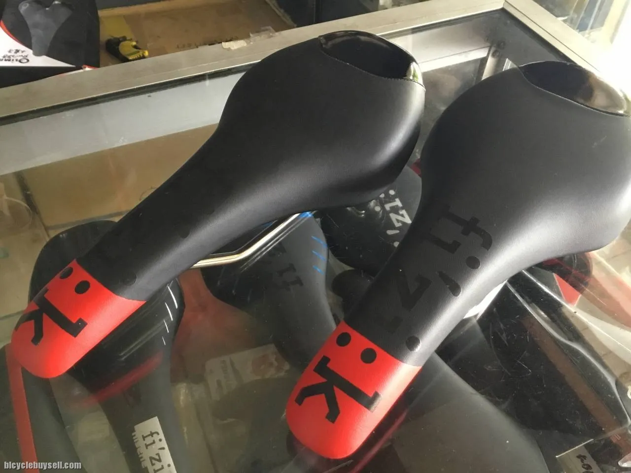 Fizik Tundra2 Performance Saddles - K:ium Rail / Handmade Italy (free pos w.m)