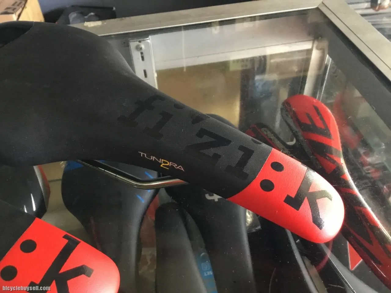 Fizik Tundra2 Performance Saddles - K:ium Rail / Handmade Italy (free pos w.m)