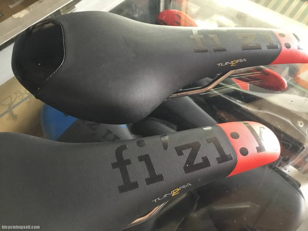 Fizik Tundra2 Performance Saddles - K:ium Rail / Handmade Italy (free pos w.m)