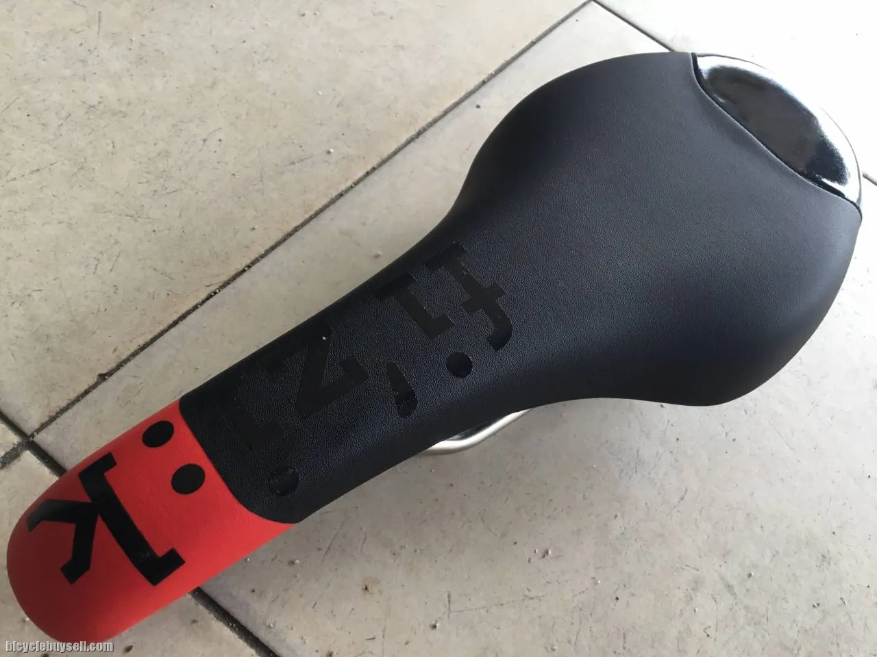 Fizik Tundra2 Pro Saddles - K:ium Rails - Handmade Italy --  free courier