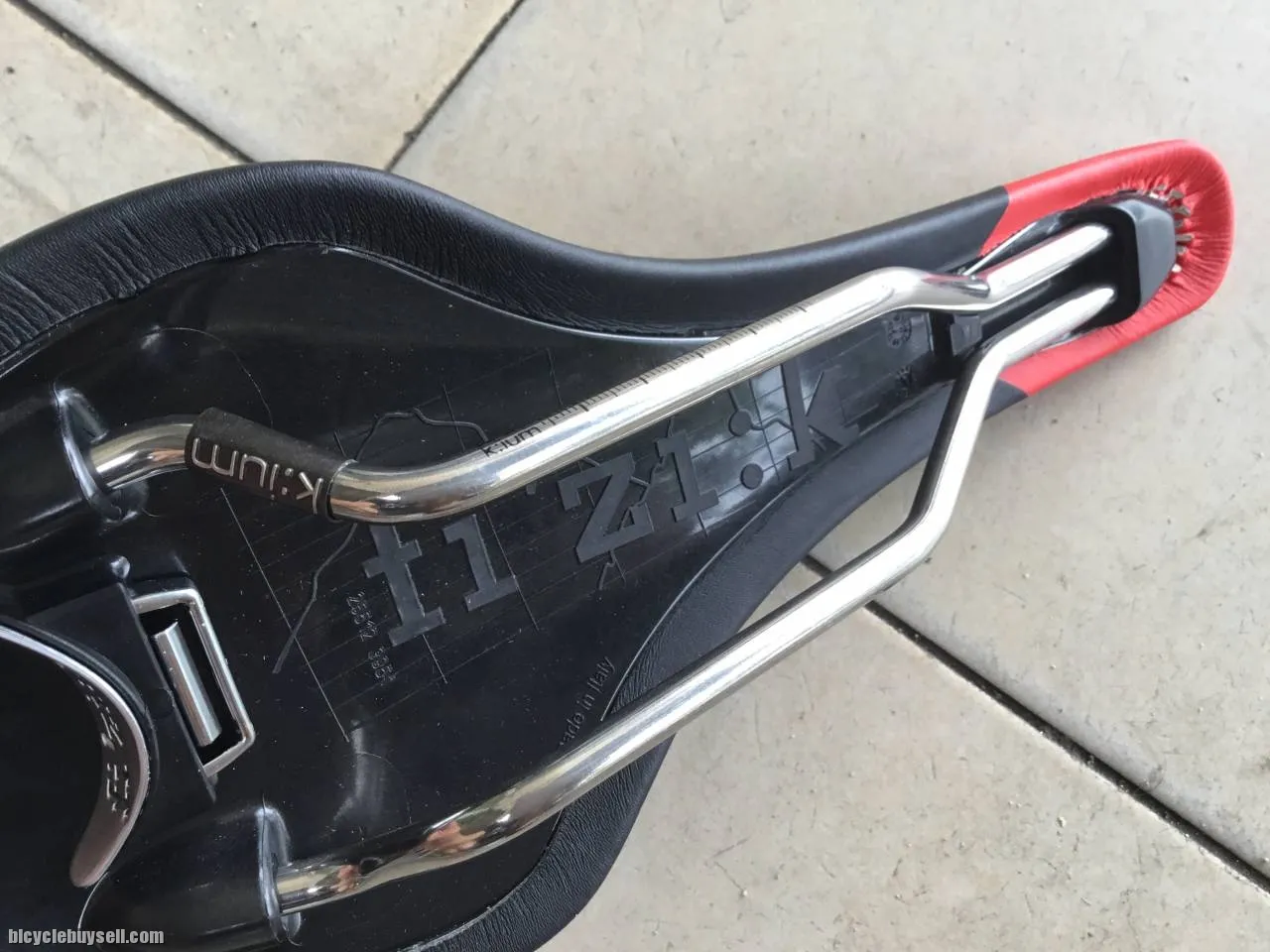 Fizik Tundra2 Pro Saddles - K:ium Rails - Handmade Italy -- free courier