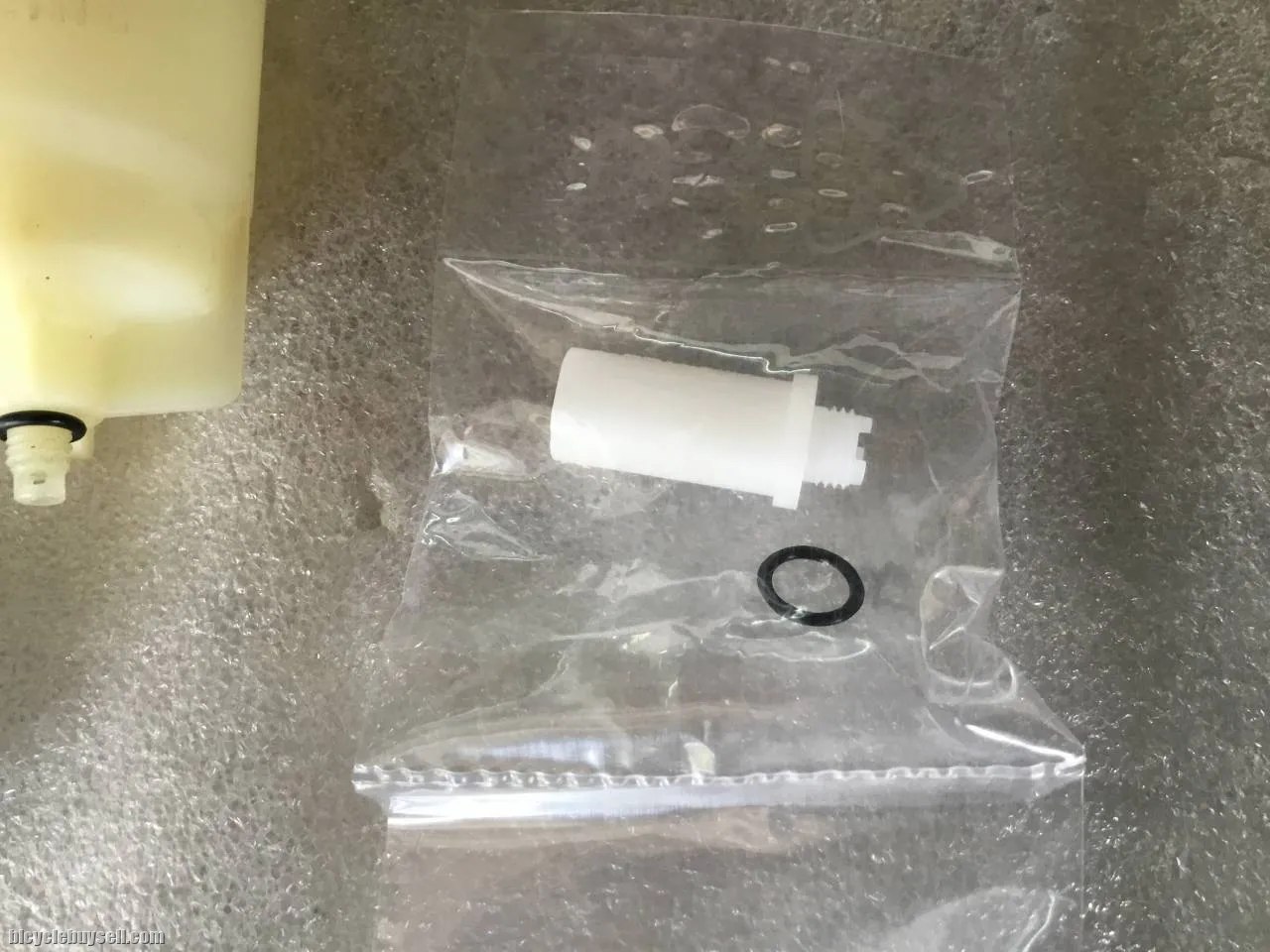 Shimano Road Bleed Funnel Adaptor R8020/R9120 @ free pos