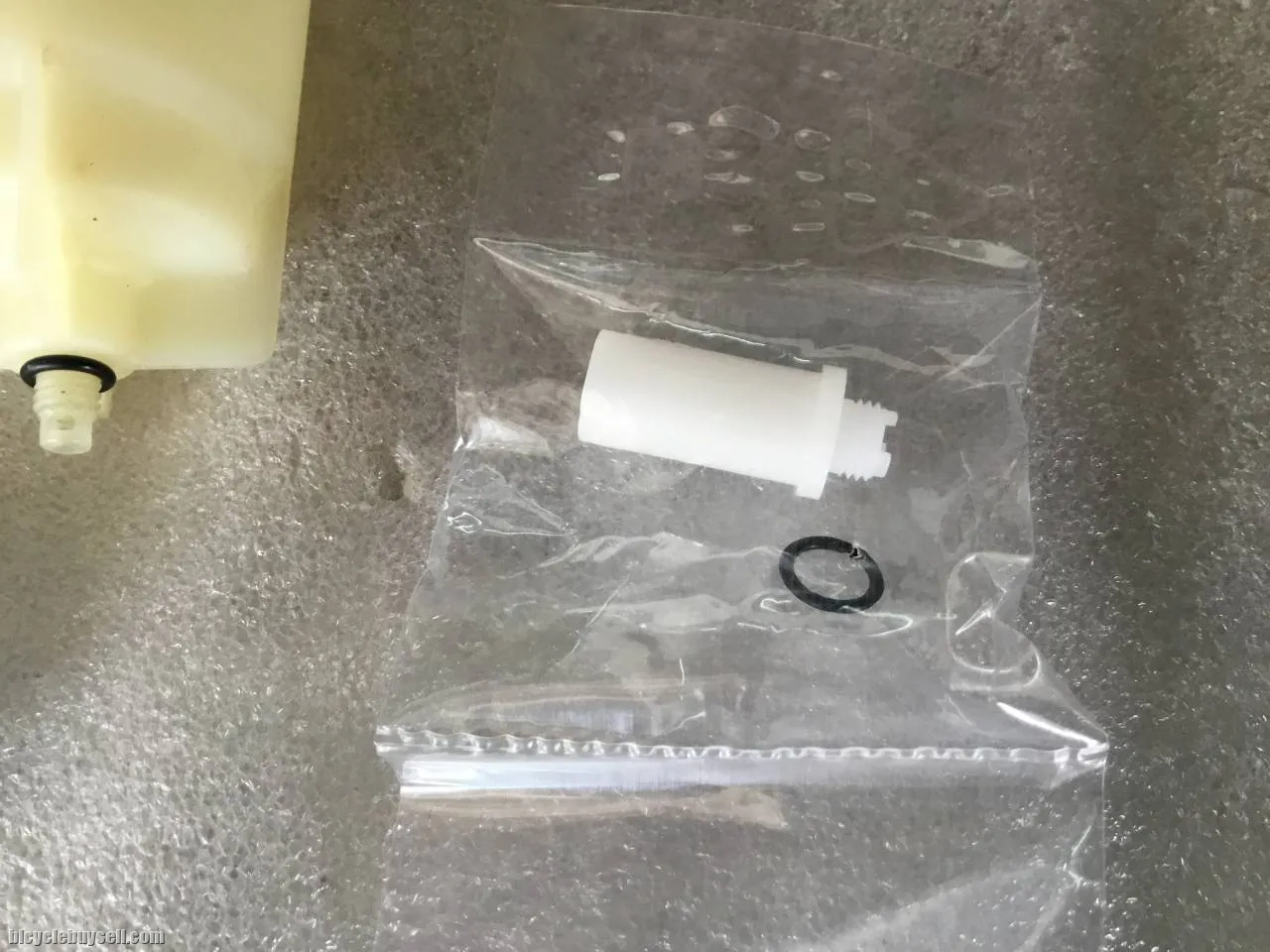 Shimano Road Bleed Funnel Adaptor R8020/R9120 @ free pos