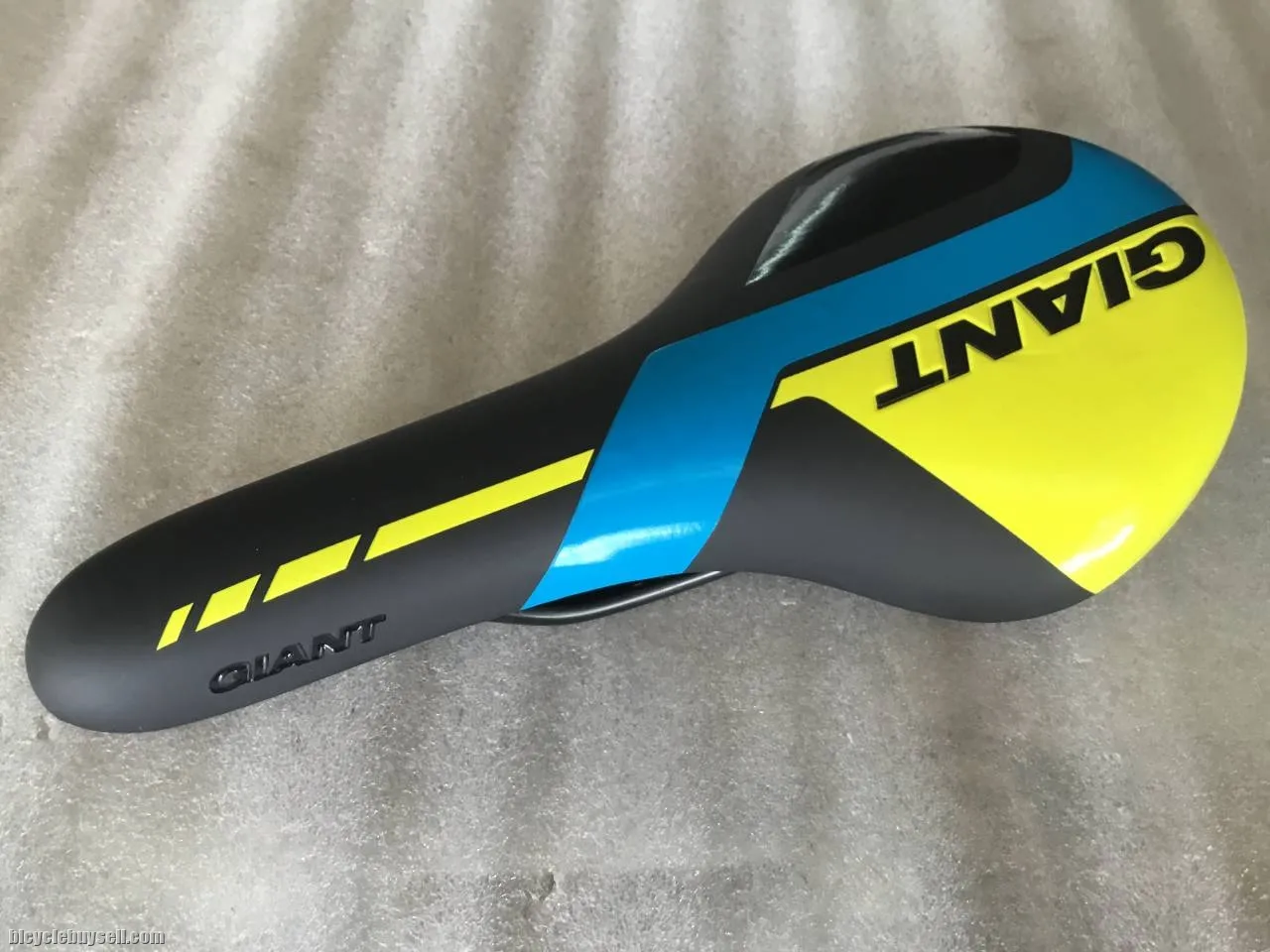 Giant Pro Saddles Under Selle Royal Group @ free pos
