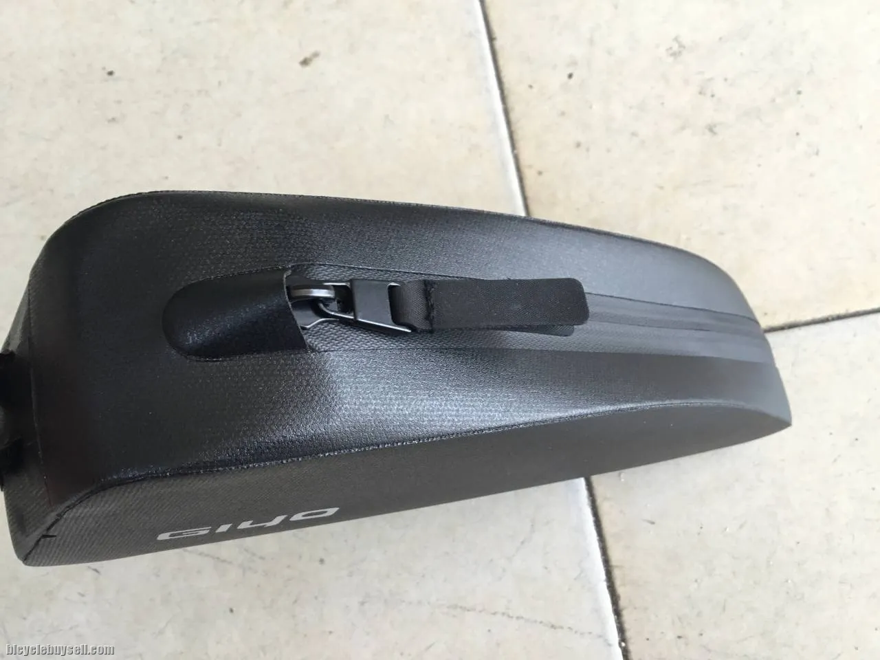 Giyo Toptube 1.5L Bag Water Proof - FuelTank -- free courier