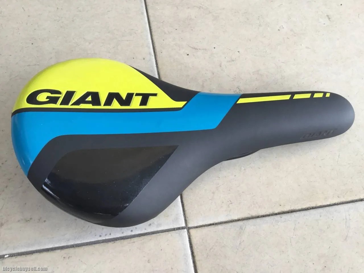 Giant Saddles By Selle Royal â€” free courier