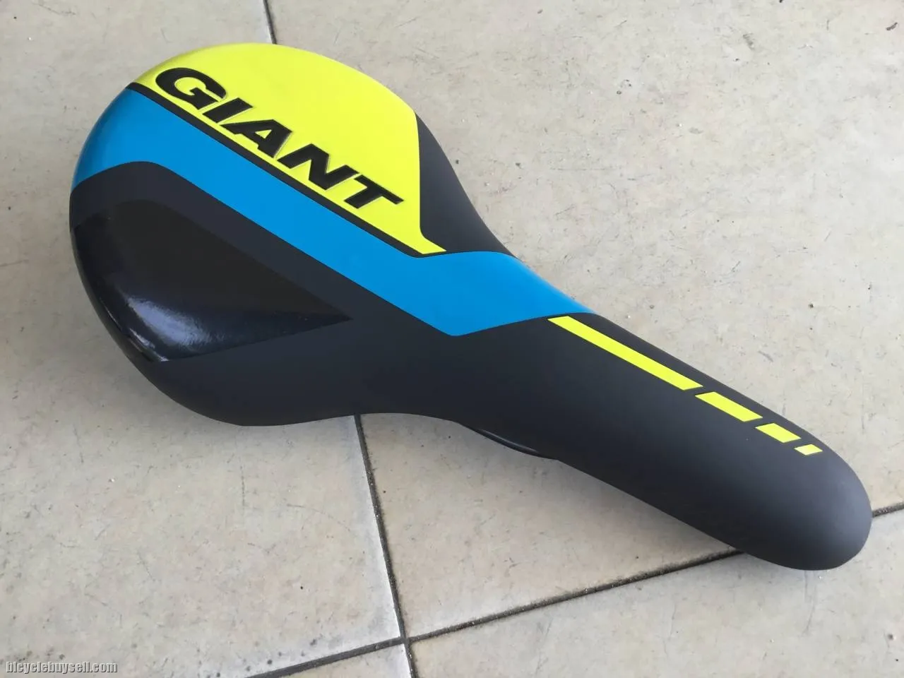 Giant Saddles By Selle Royal â€” free courier