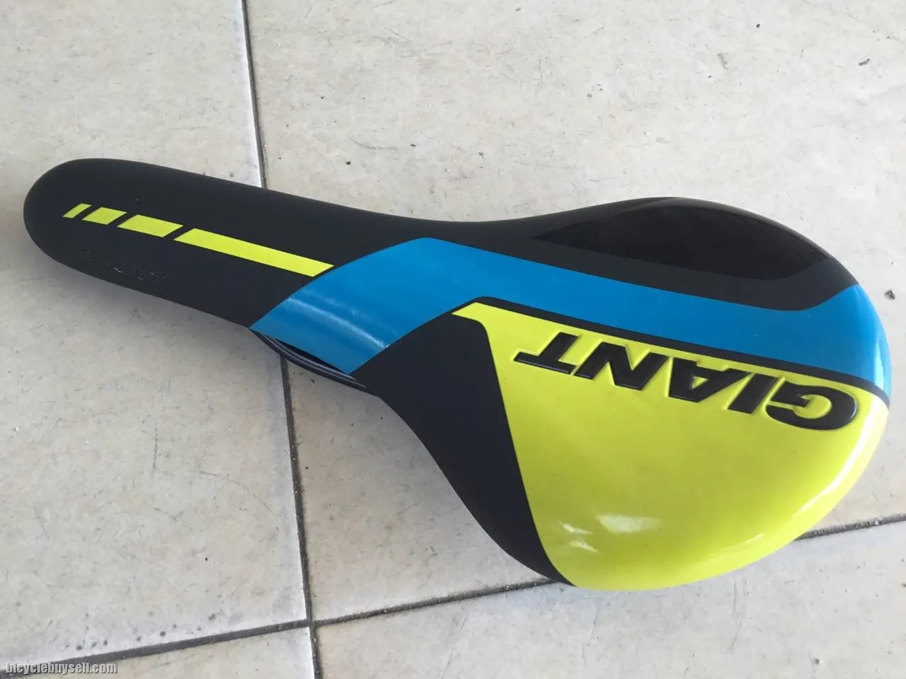 Giant Saddles By Selle Royal â€” free courier