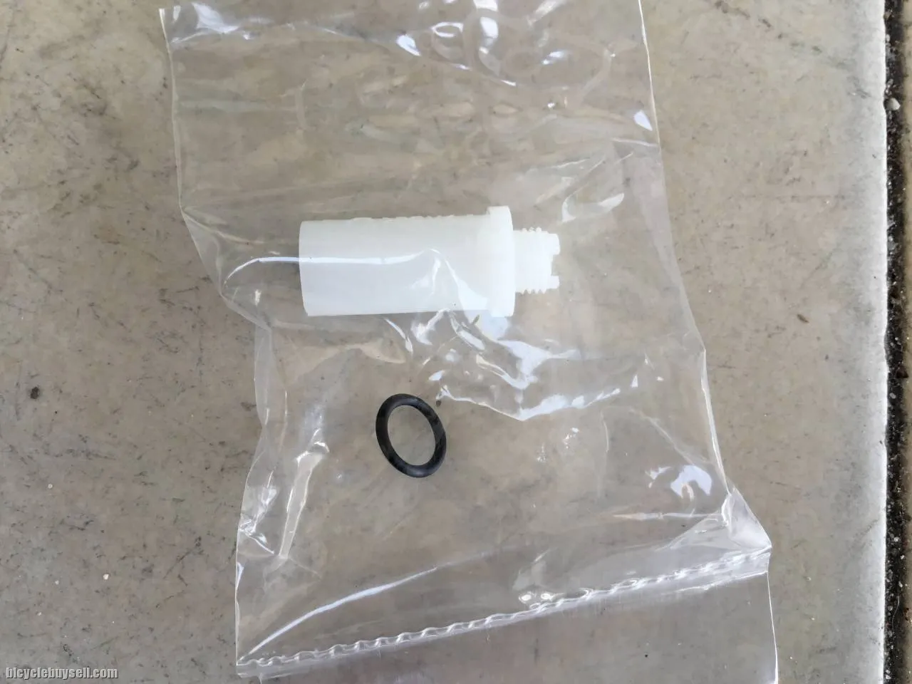 Shimano Road Hidaulic Bleed Adaptor - R8020/R9120 â€” free courier