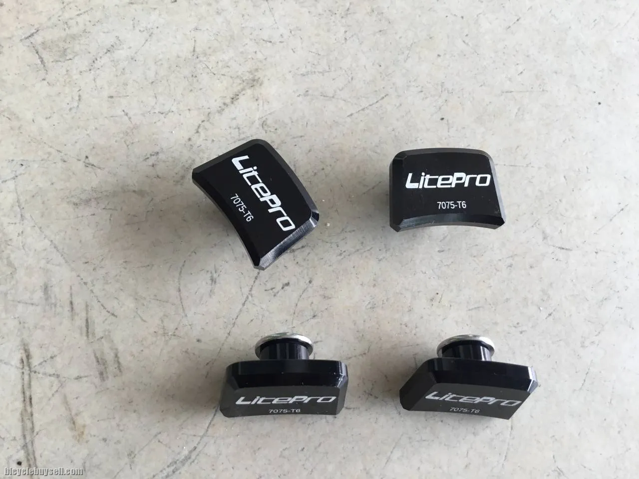 Crank Rotor Cap+Bolt  â€” free courier