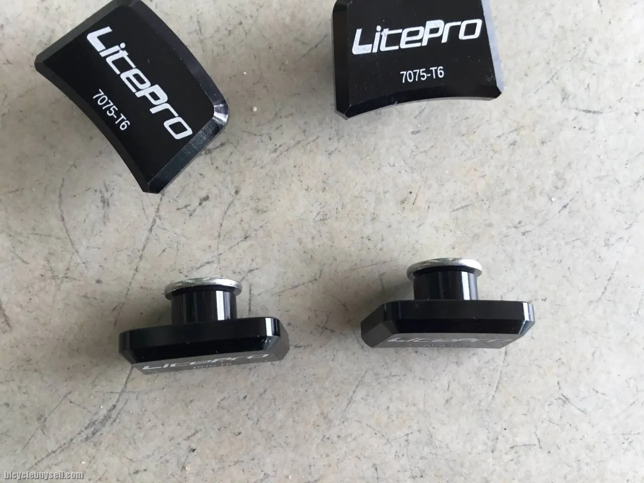 Crank Rotor Cap+Bolt  â€” free courier