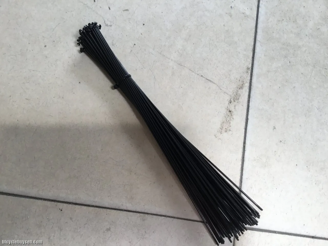 MTB Stainless Steel Spoke - Black 261mm 64pcs â€” free courier