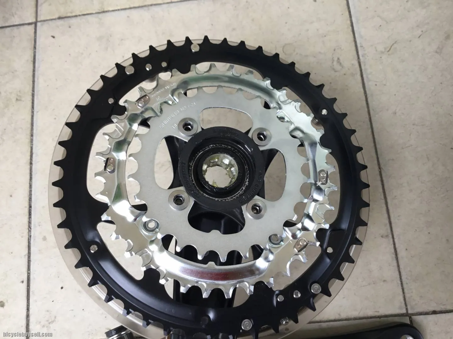 Shimano Octalink Hollow Crankset With BB  (26-36-48T) -  free courier