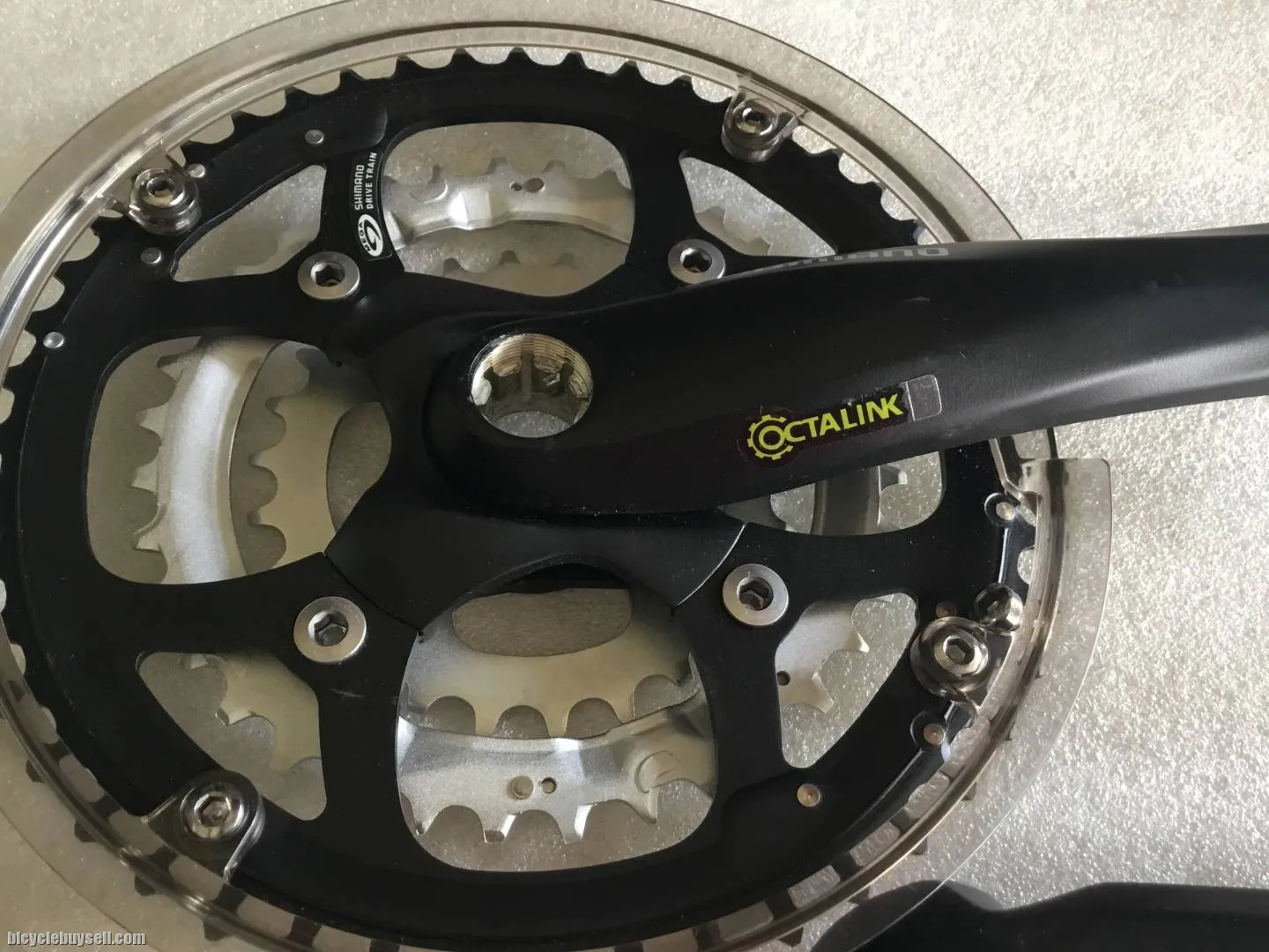 Shimano Octalink HalfHollow Crankset with BB | 26-36-48T @ free pos