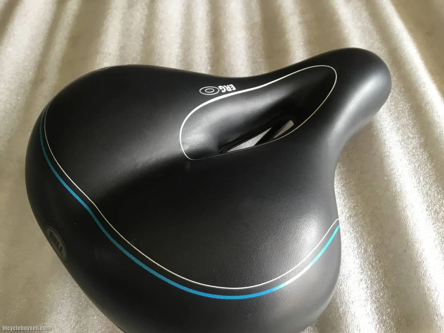 Bell Comfort Soft Hollow Technology Saddles @ free pos