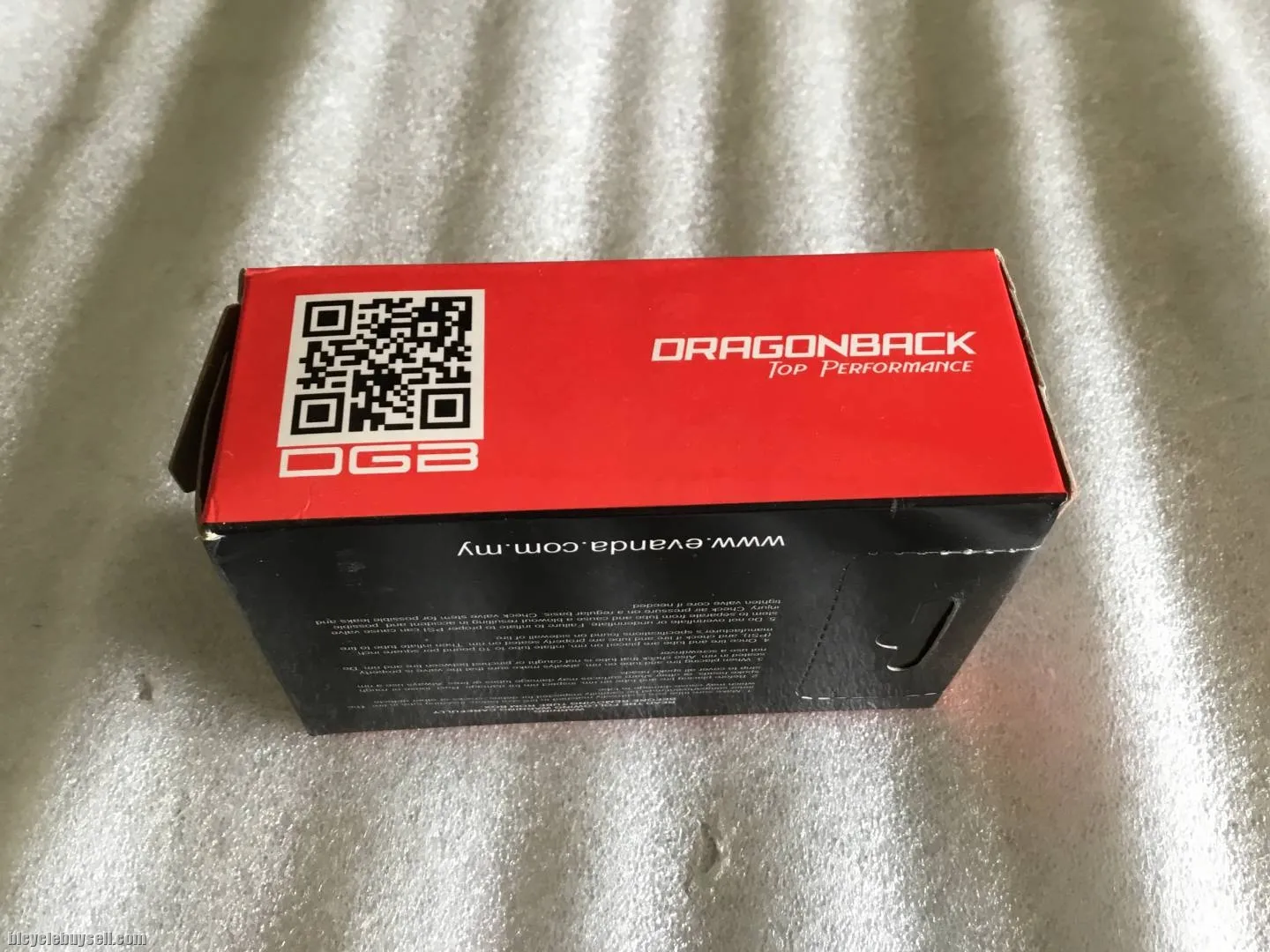 Dragonback Tube 20x1-3/8 | Schrader Valve 60mm @ free pos